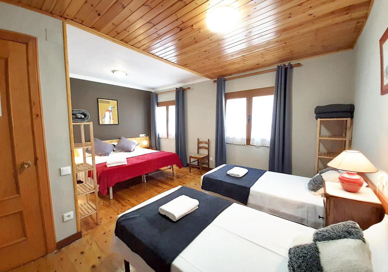 Hostal Fonda Prat Puigcerdà Dış mekan fotoğraf
