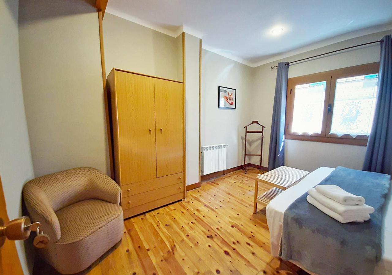Hostal Fonda Prat Puigcerdà Dış mekan fotoğraf