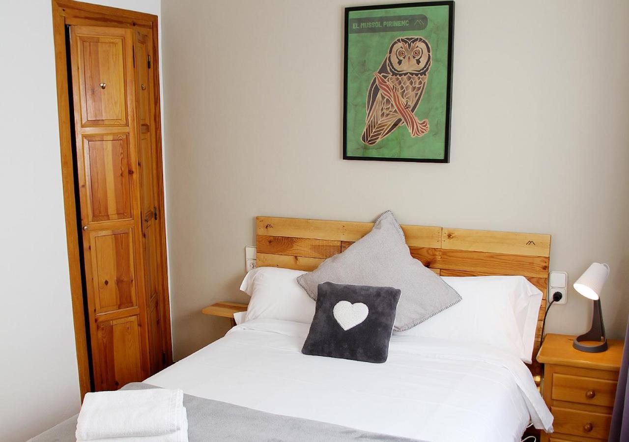 Hostal Fonda Prat Puigcerdà Dış mekan fotoğraf